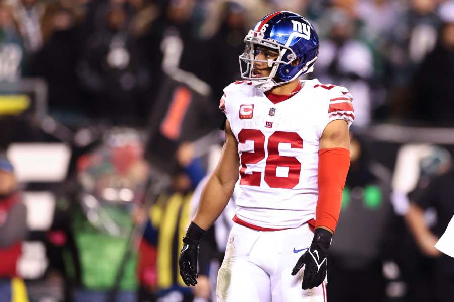 New York Giants Should Sign Dallas Cowboys Ex Ezekiel Elliott, Rescind  Saquon Barkley Contract Offer - ESPN - FanNation Dallas Cowboys News,  Analysis and More