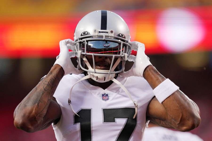 East Rutherford, New Jersey, USA. 24th Nov, 2019. New York Jets wide  receiver Robby Anderson (11) and tight end Ryan Griffin (84) during a NFL  game between the Oakland Raiders and the