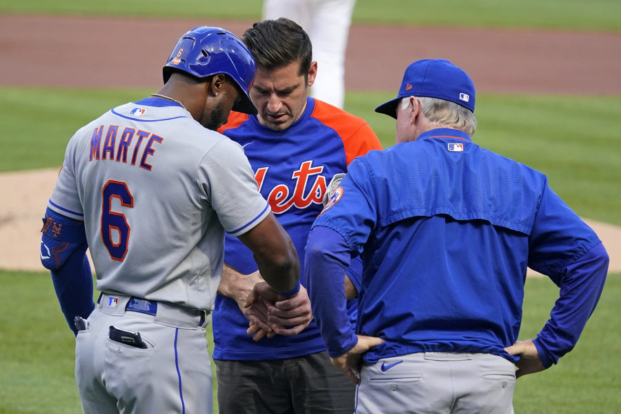 Alejandro Kirk put on injured list by Blue Jays with cut on hand