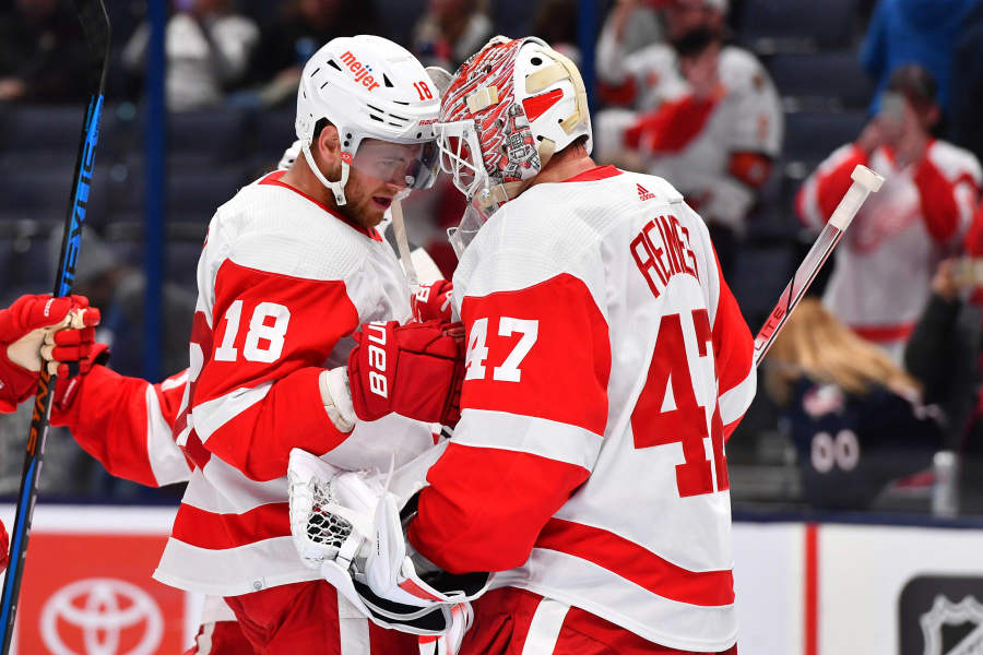 Game Day: Charlie Lindgen will start in goal for Canadiens vs. Flyers