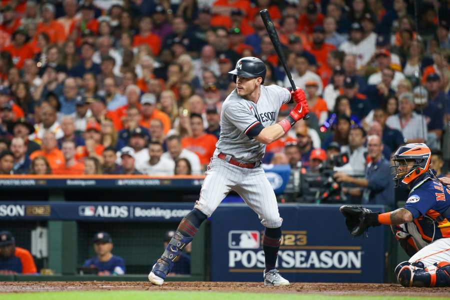 Los Angeles, United States. 04th Aug, 2021. Houston Astros Jordan Alvarez  (44) rounds the bases after hitting a two-run homer off Los Angeles Dodgers  relief pitcher Victor Gonzalez during the 8th inning