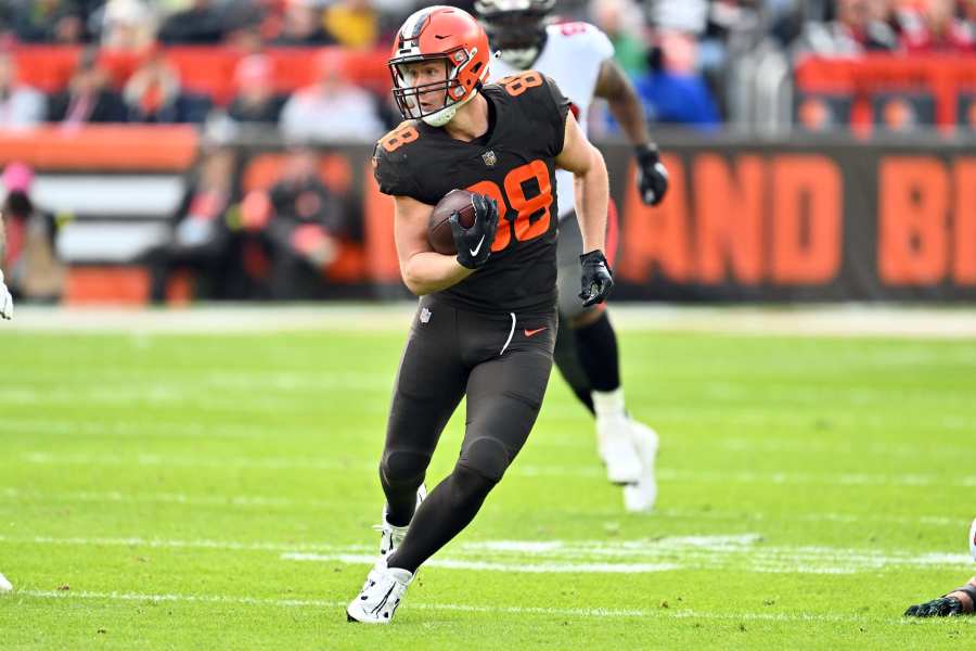 Cleveland Browns News and Rumors 9/26: Browns Praise, Reliving