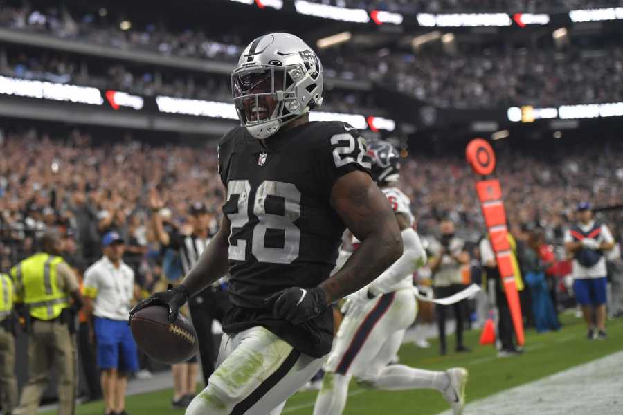 Raiders pull away from Texans in fourth quarter for victory - Las