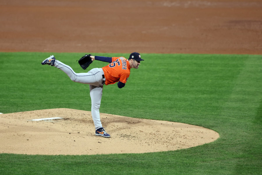 MLB on X: He's back! Justin Verlander has reportedly been traded to the  Astros, per  @Feinsand.  /  X