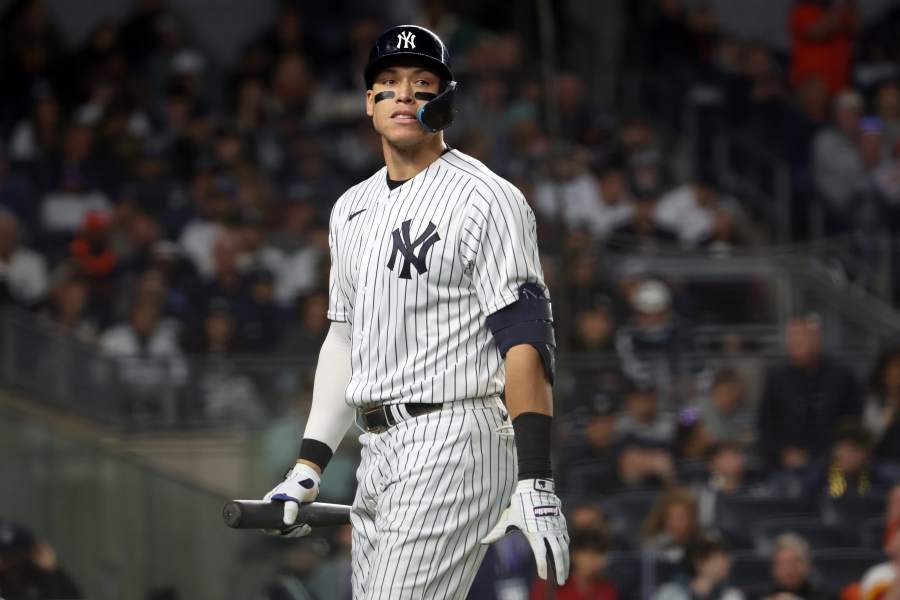 Roberts, Yanks finalize $2 million deal