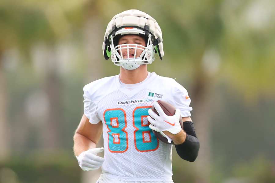 Dolphins' Biggest Sleepers, Busts, Stars to Target in 2022 Fantasy Football  Drafts, News, Scores, Highlights, Stats, and Rumors