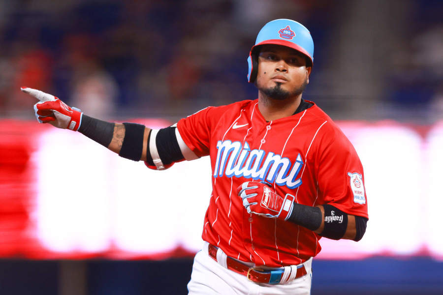Vladimir Guerrero Jr. injury update: MLB's top prospect (oblique) resumes  baseball activities