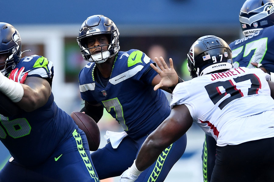 Bad day from Geno Smith, shaky run defense doom Seahawks