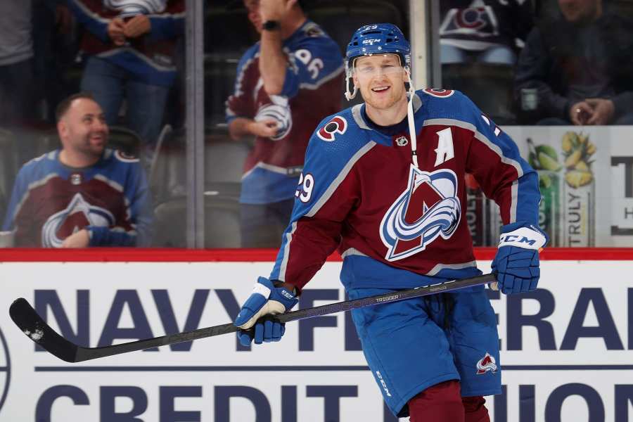 Is Nathan MacKinnon front runner for NHL's Hart Trophy?