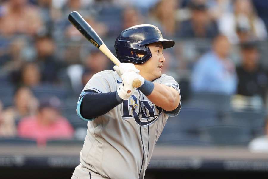 Rays trade first baseman Ji-Man Choi in exchange for minor league