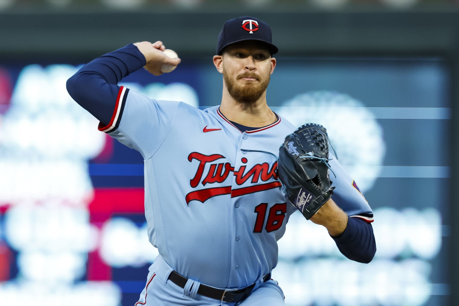 Royals powder blue uniforms shine, but bats go quiet against Twins