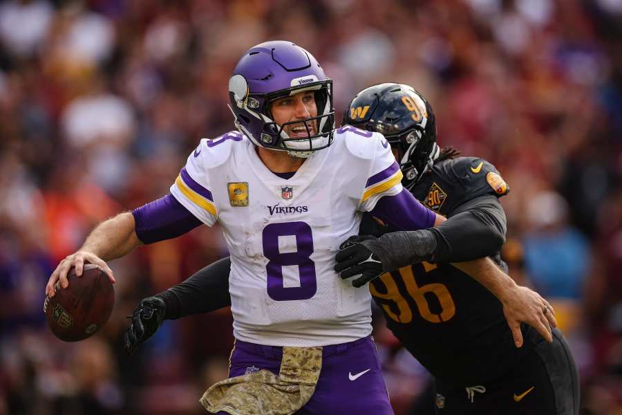 Cousins' Struggles & Standout Performances in the Vikings' Victory