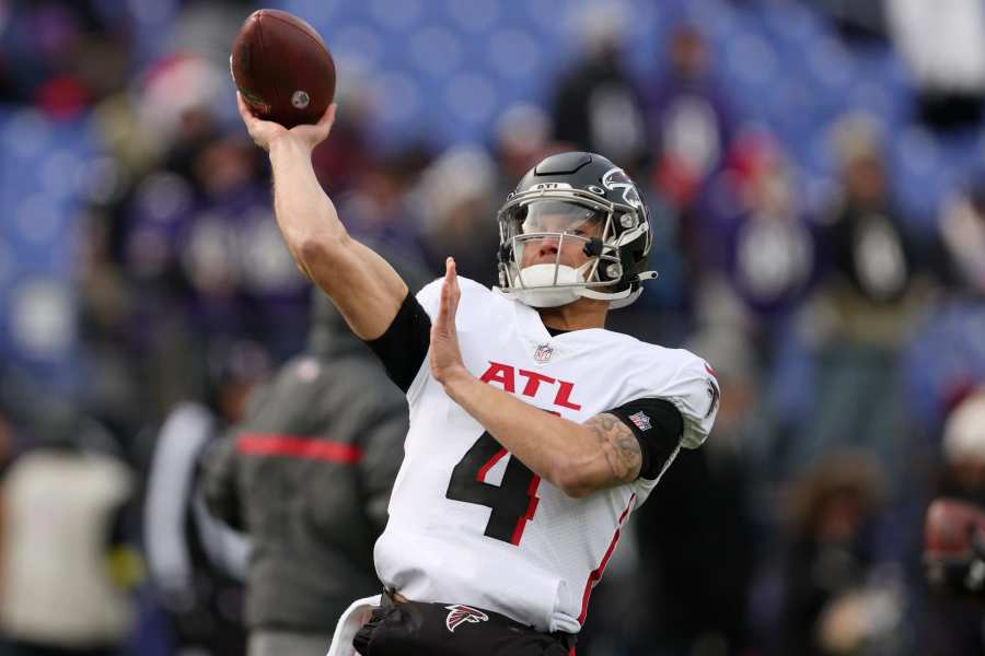 NFL Week 17 EARLY BETTING PREVIEW: Expert Picks for PLAYOFF-CLINCHING Games