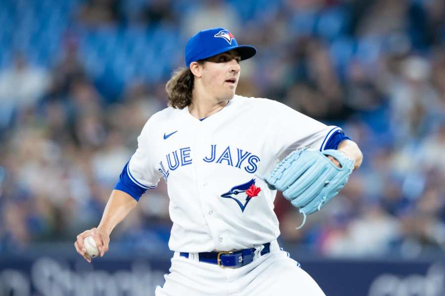 Mets' Kodai Senga features 'ghost forkball' to win first start in MLB  against the Marlins - The Boston Globe