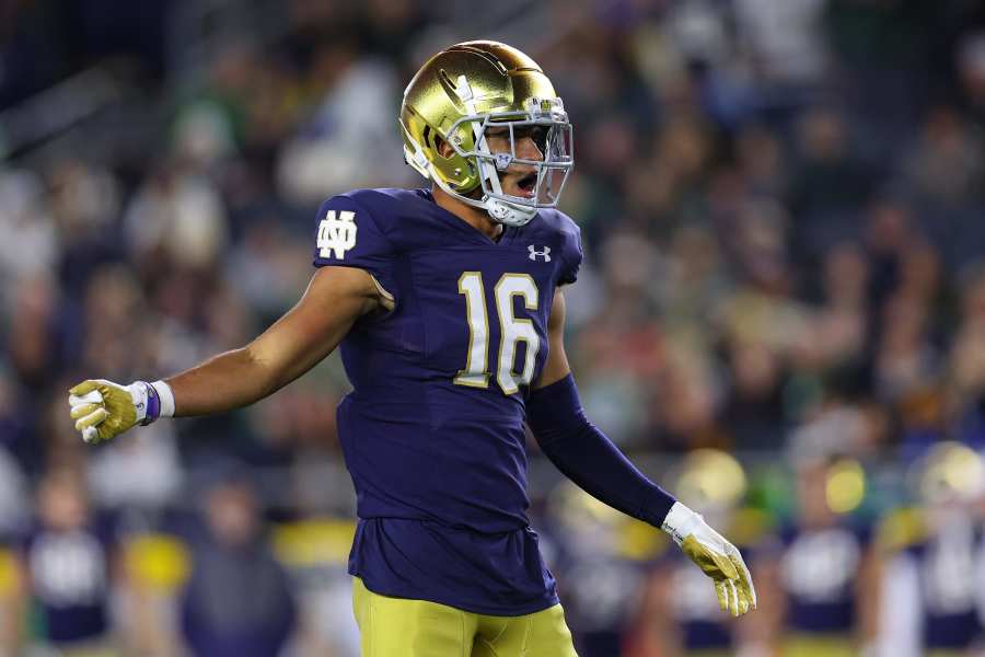 Cameron Dicker of the Los Angeles Rams watches his kick during a News  Photo - Getty Images