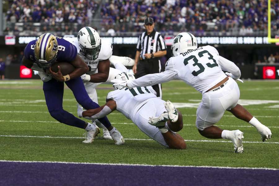 Louisville Football: Cardinals Battle Refs, Destroy Deacons