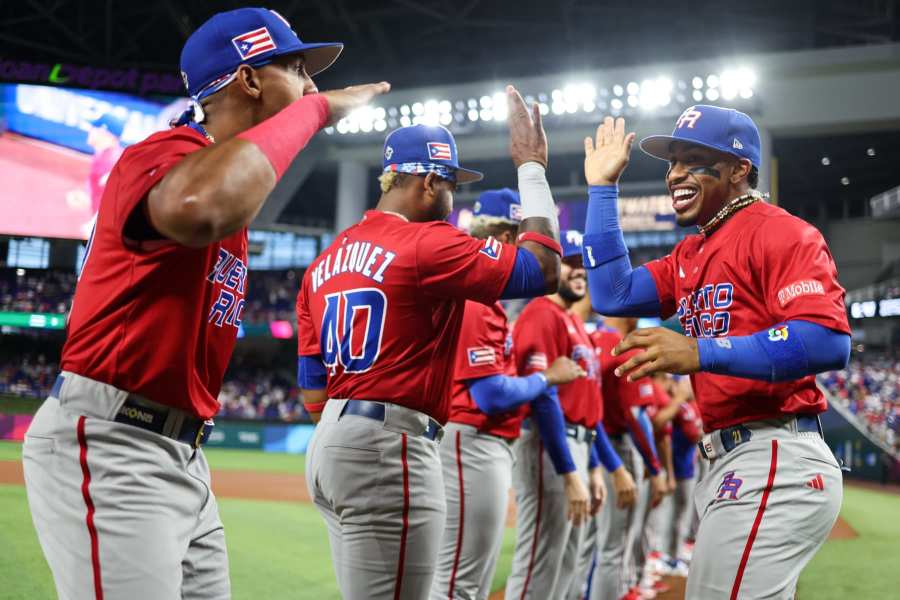 World Baseball Classic on X: Celebration time for Lars Nootbaar and Team  Japan after an undefeated finish in Pool B!  / X