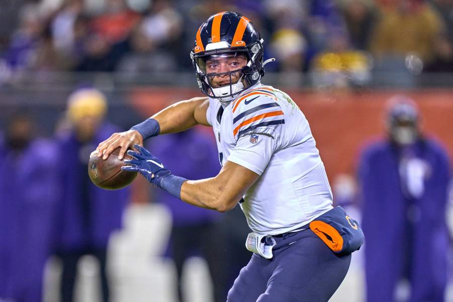 Bleacher Report: Win-Loss Predictions for Every NFL Team After 2023  Schedule Release : r/CHIBears