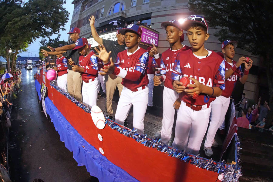 Luis Gurriel Jr. family tree: How MLB's Yuli and Lourdes Jr. are related to  Cuba Little League World Series player