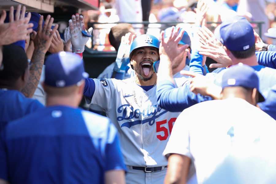 Gold Glove Snubb: Ty France : r/baseball