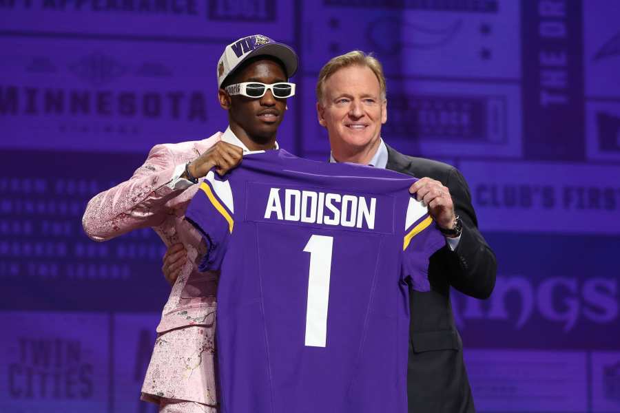 Round 1 NFL Draft Picks: Dynasty Rookie Draft Outlook (2023 Fantasy  Football)