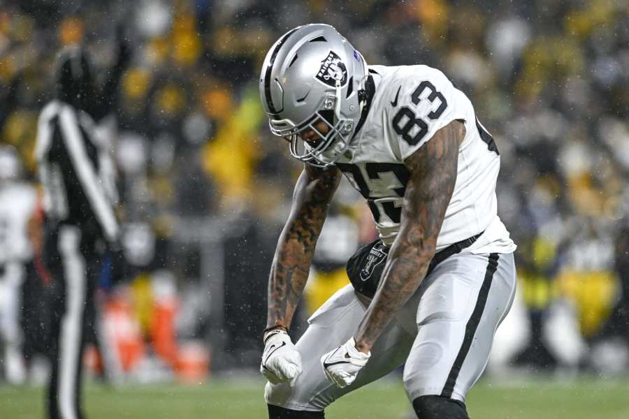 3 trades to make Raiders championship contenders in 2023