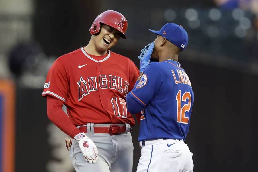 Ohtani's fit on Angels' roster, 12/08/2017