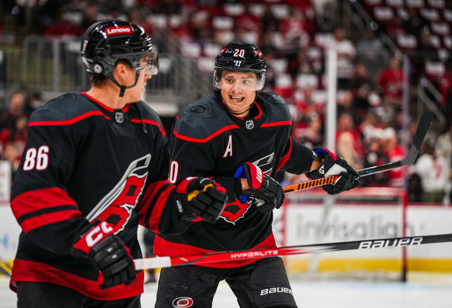 Matthew Tkachuk goes after Nico Hischier and attempts to attack