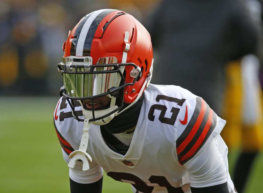 Cleveland Browns Steal Penn State's Look, Will Debut White Helmets During  2023 NFL Season