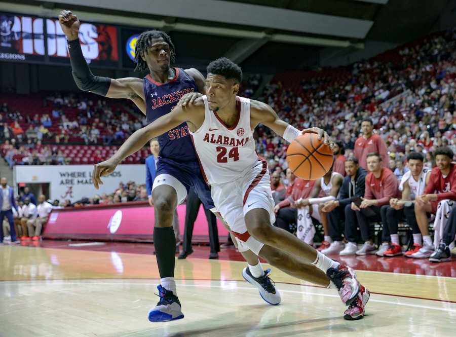 Louisville-Virginia Tech men's basketball game turns ugly as dog