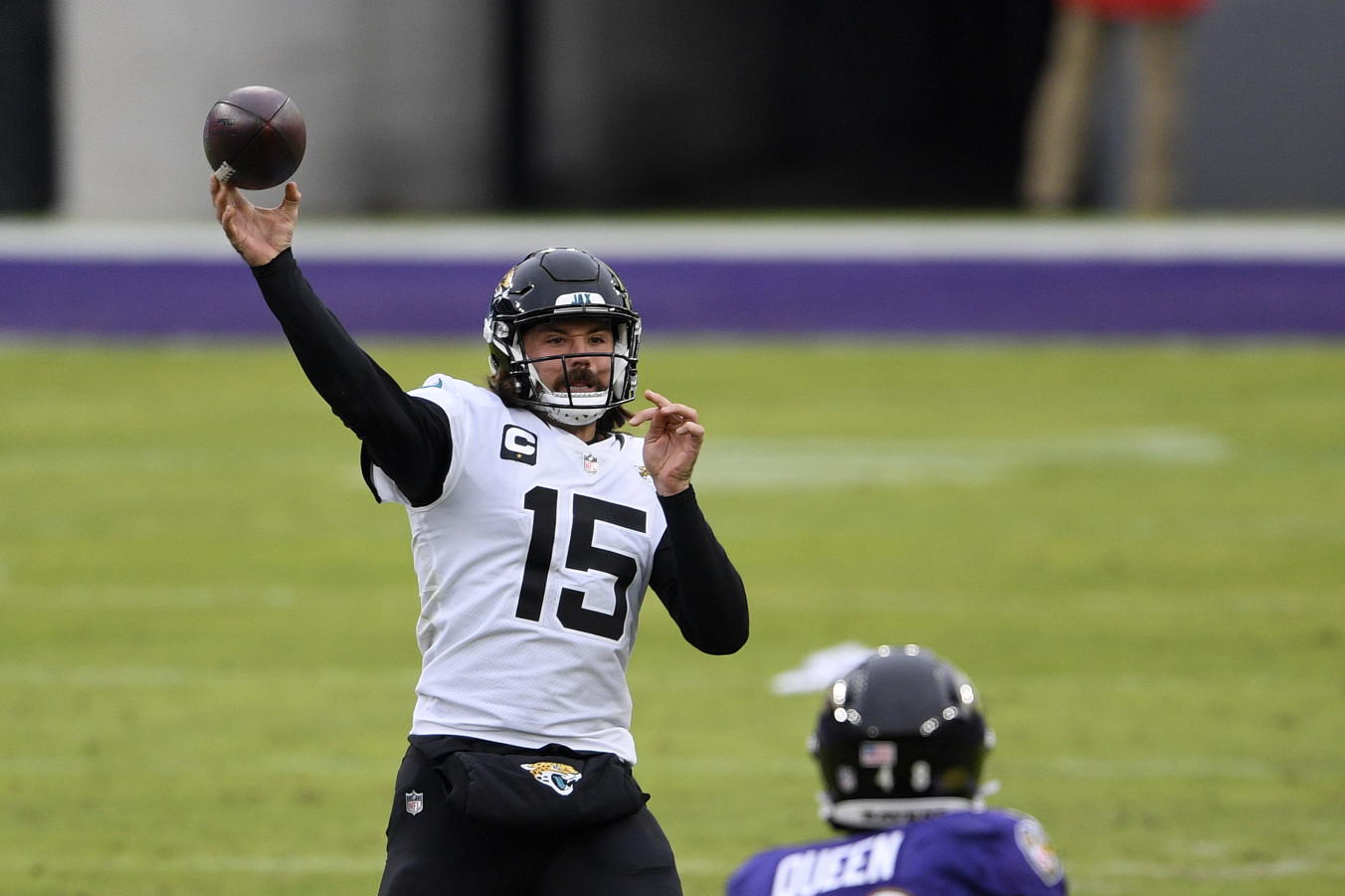 Eagles Nation on X: Gardner Minshew cut his jersey sleeves open today  before taking the field for the #Eagles.  / X