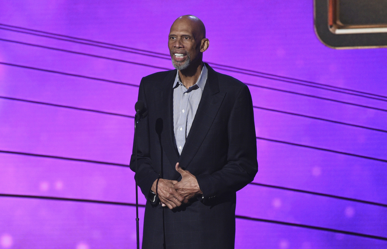 Kareem Abdul-Jabbar on X: KAJ 33 Purple Lakers T-Shirt