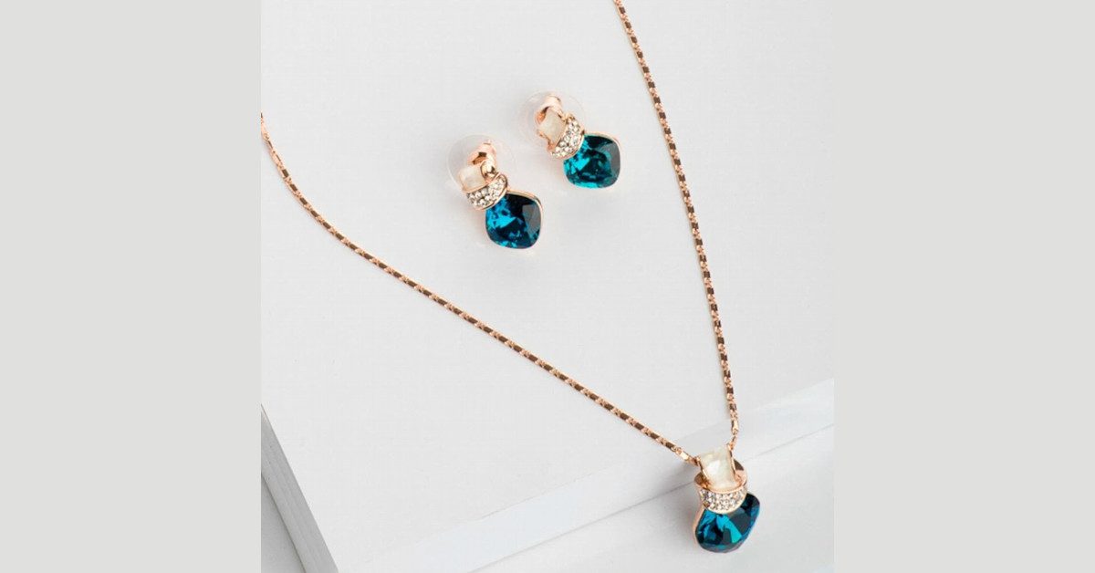 Blue pendant set hot sale