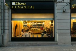 Lansarea cărţii Poftă de ciocolată de Care Santos