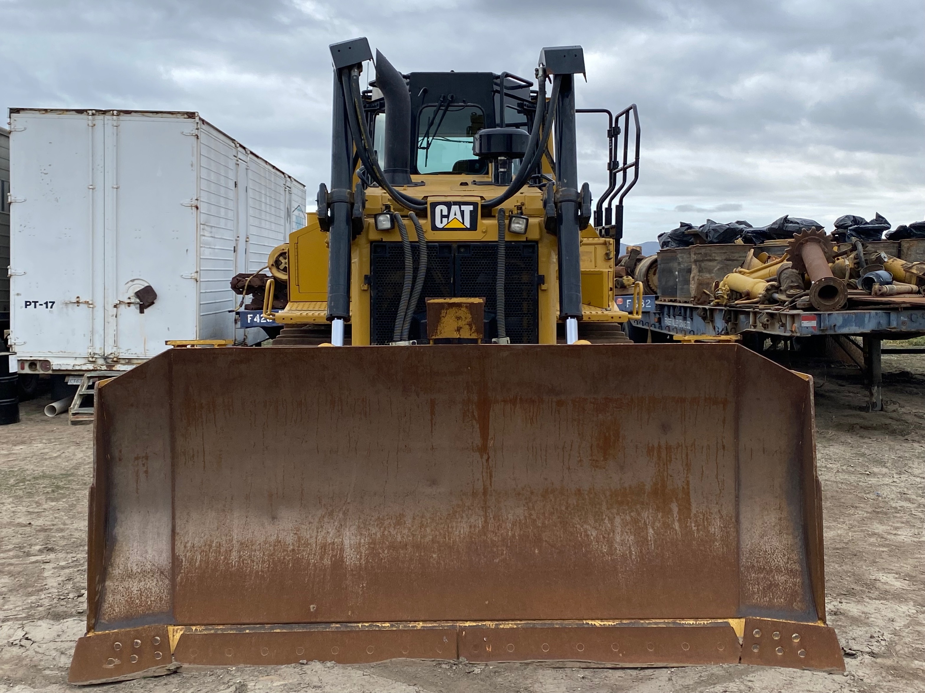 how-to-become-a-heavy-equipment-operator-boom-bucket