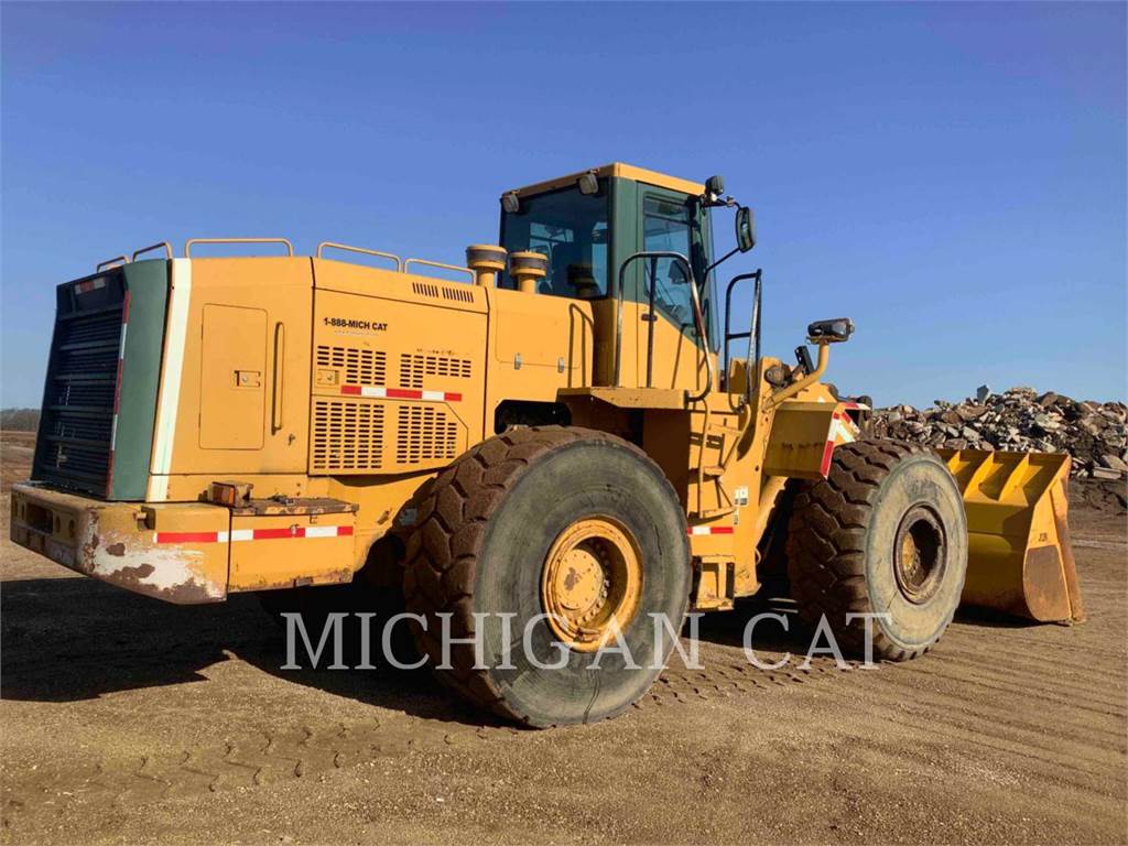 静物画 adidas Originals Stan Smith X Monsters Inc Mike Wazowski