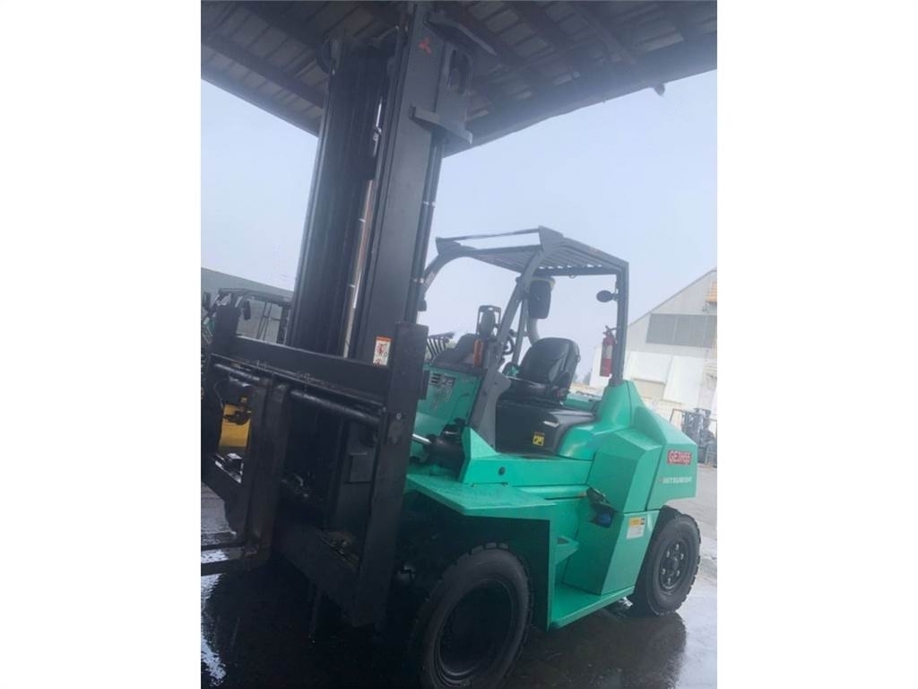 Used Mitsubishi Heavy Equipment for sale Boom & Bucket