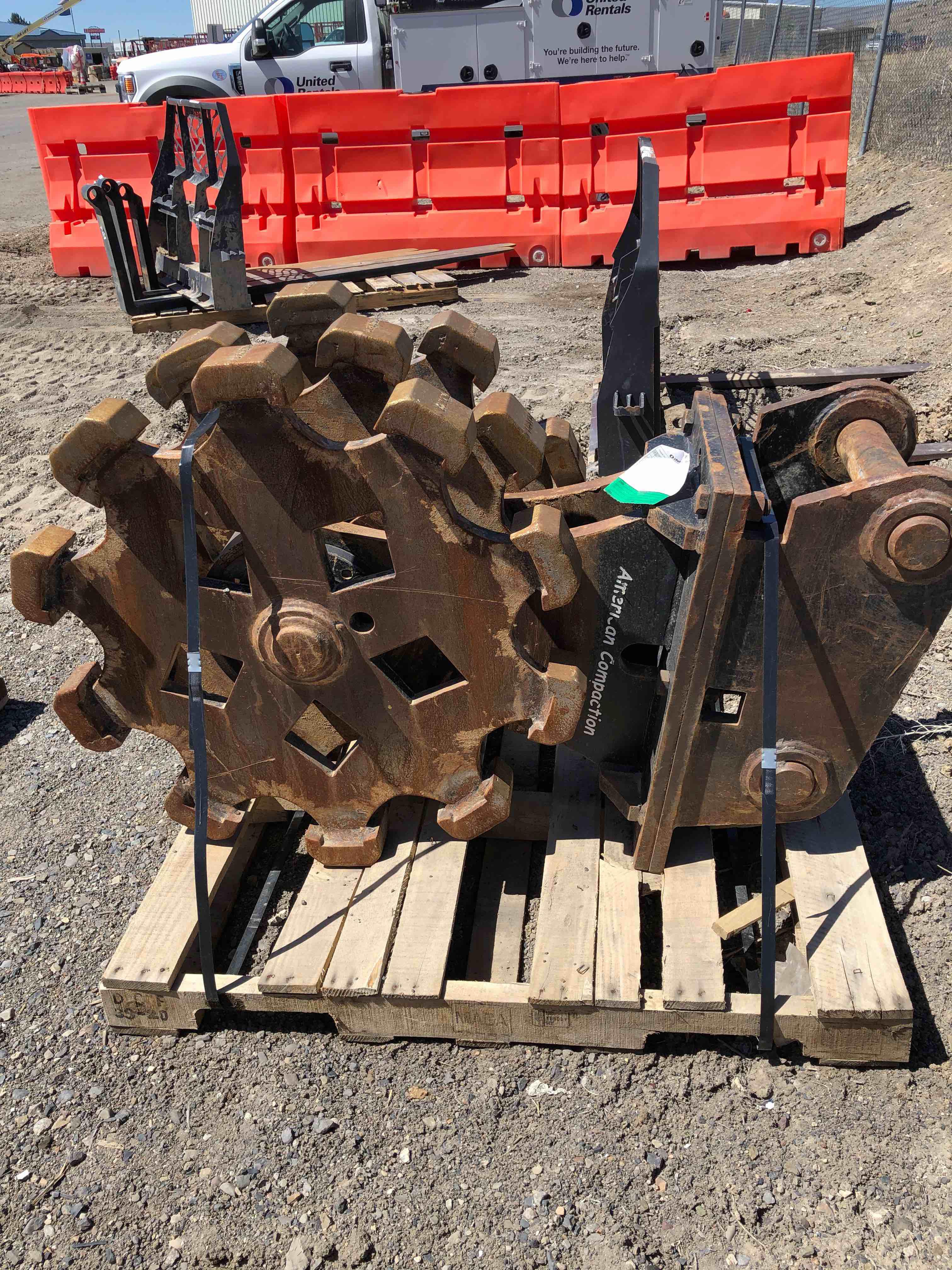 Used Americ Heavy Equipment for sale Boom & Bucket