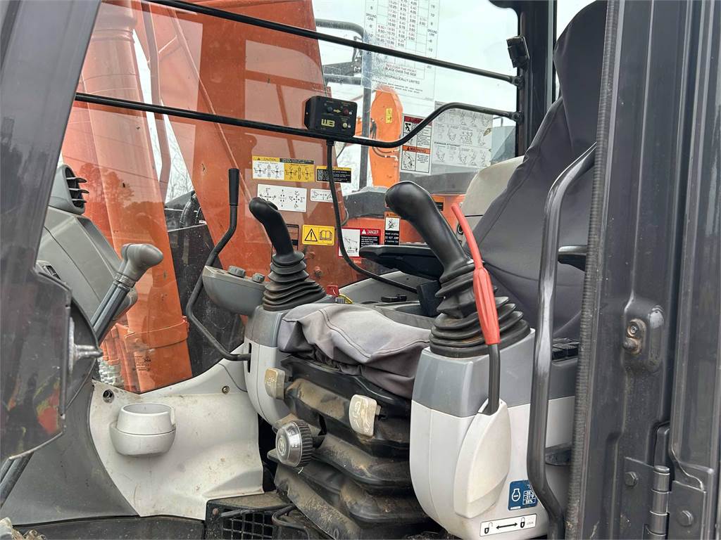 Used 2017 Hitachi ZX135US-6 Excavator #A0835510 for sale