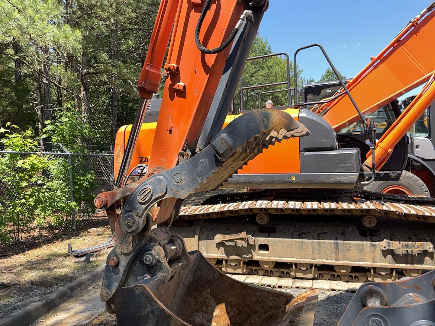 Used Hitachi ZX135US-6 for sale - 3 Listings
