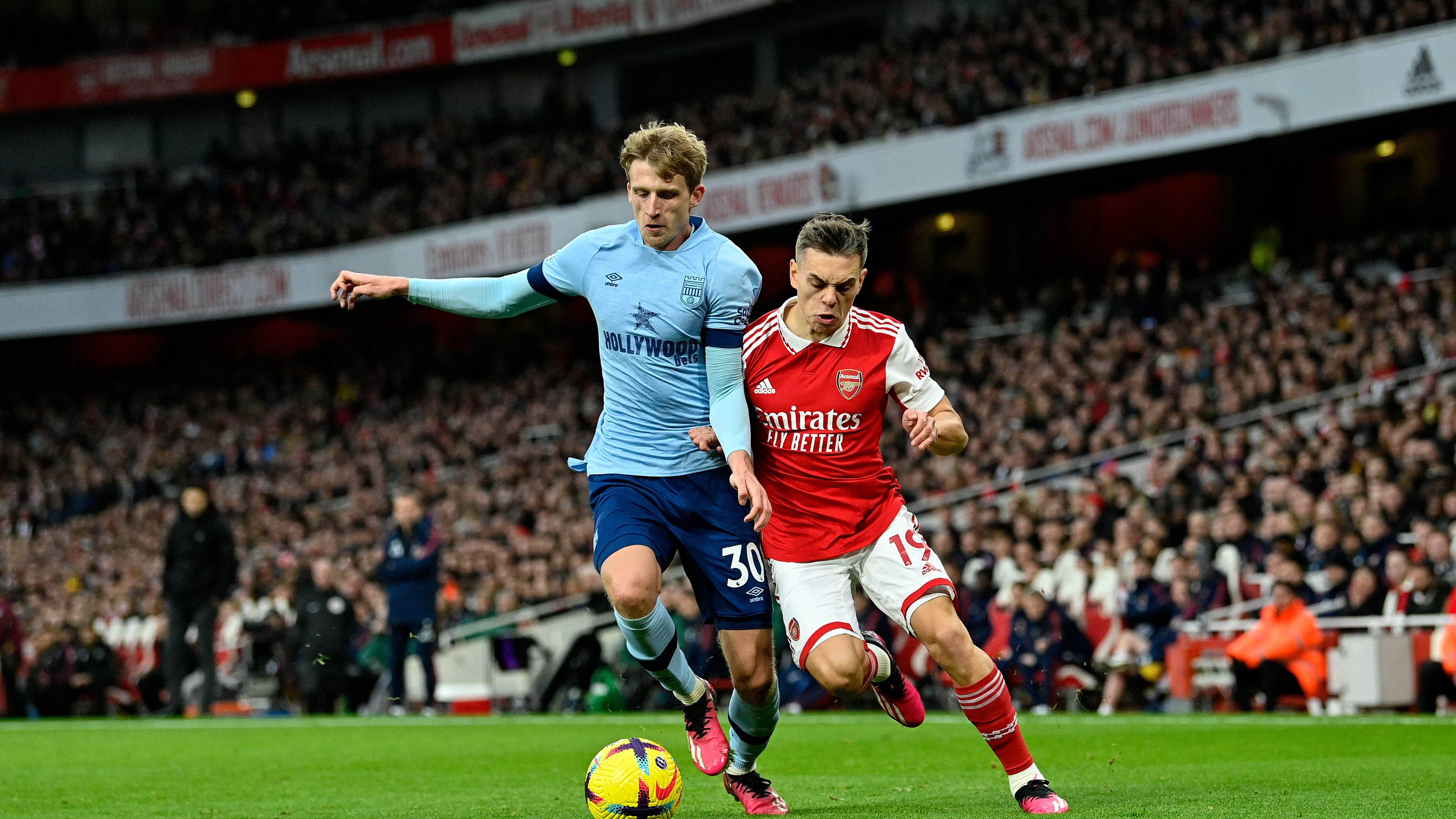 Khám Phá Mads Roerslev – Hậu Vệ Biên Đầy Triển Vọng