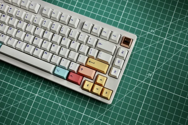 picture of a PBT Notion keyboard