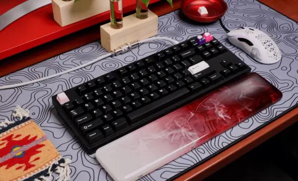 picture of a gmk wob keyboard