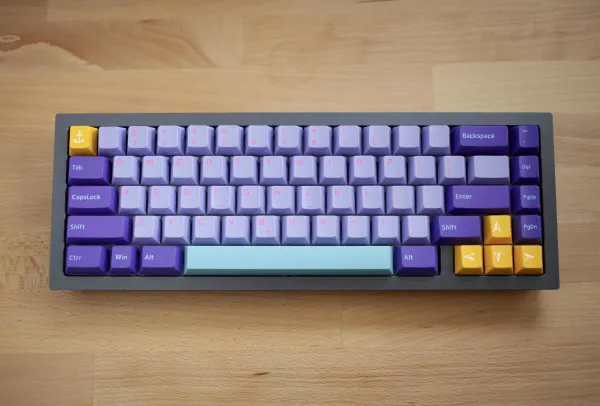 picture of a Savage65 keyboard