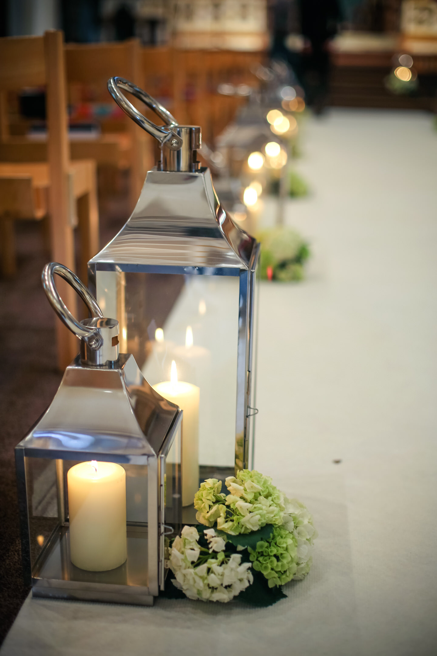 South East | Greater London | London | Autumn | Classic | Elegant | White | Gold | City Hotel | Real Wedding | Hajley Photography #Bridebook #RealWedding #WeddingIdeas Bridebook.co.uk 