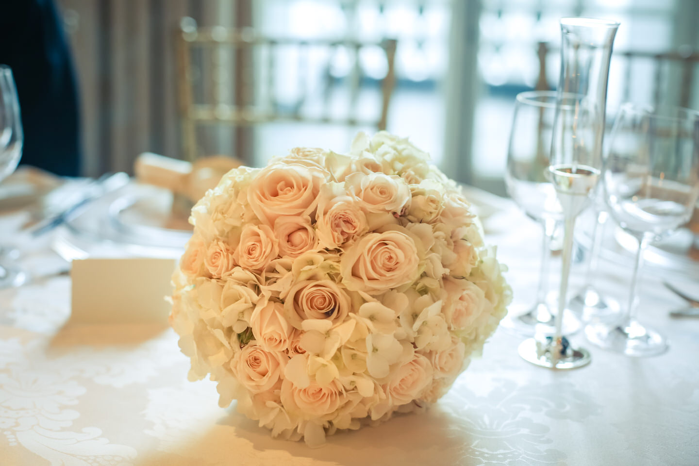 South East | Greater London | London | Autumn | Classic | Elegant | White | Gold | City Hotel | Real Wedding | Hajley Photography #Bridebook #RealWedding #WeddingIdeas Bridebook.co.uk 