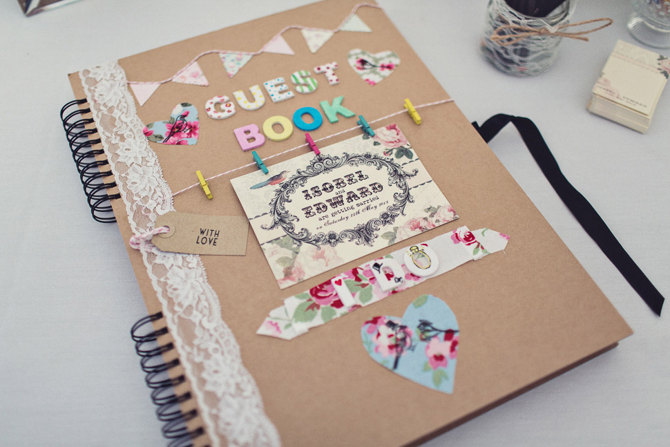 Bridebook.co.uk- diy guest book