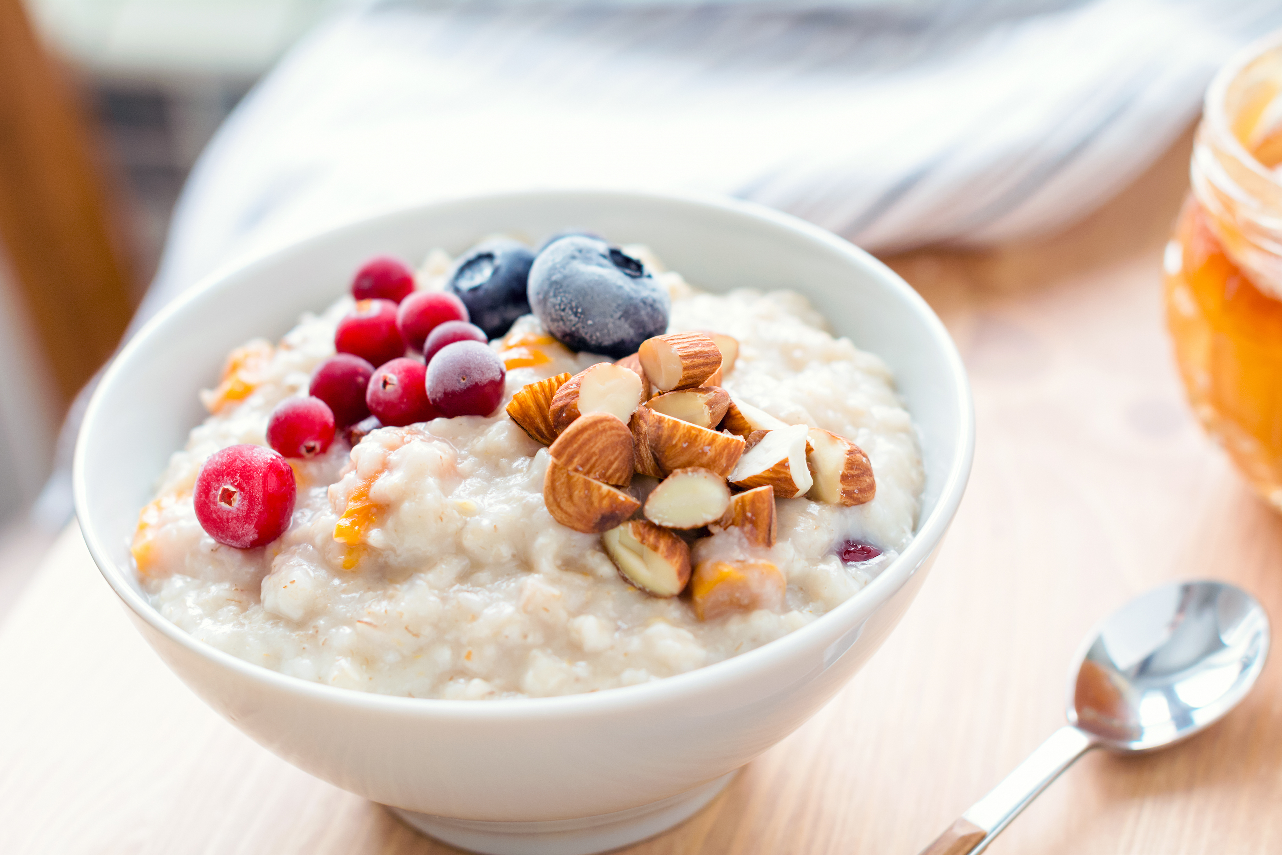 Bridebook.co.uk porridge with nuts and berries
