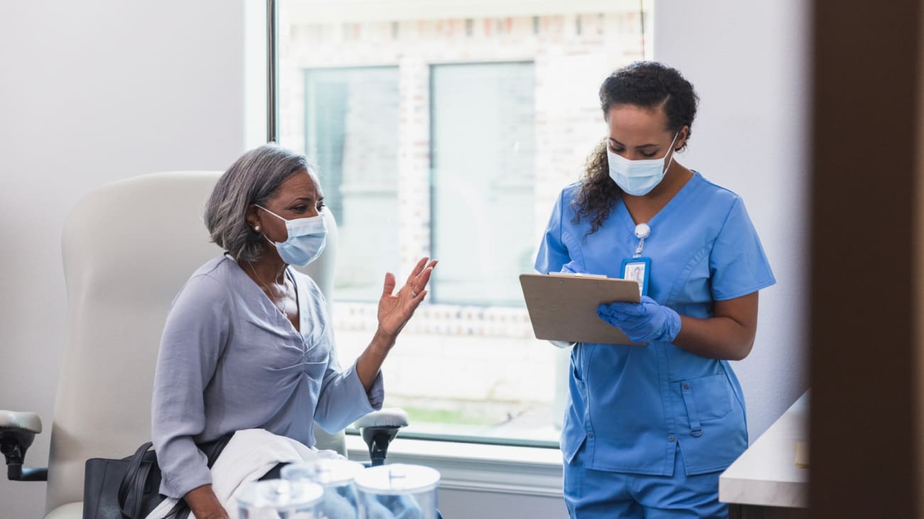 During a bone health and falls risk assessment, the Cedars-Sinai Geriatrics Program takes into account what matters most to the patient as they develop a care plan. Photo by Getty Images.