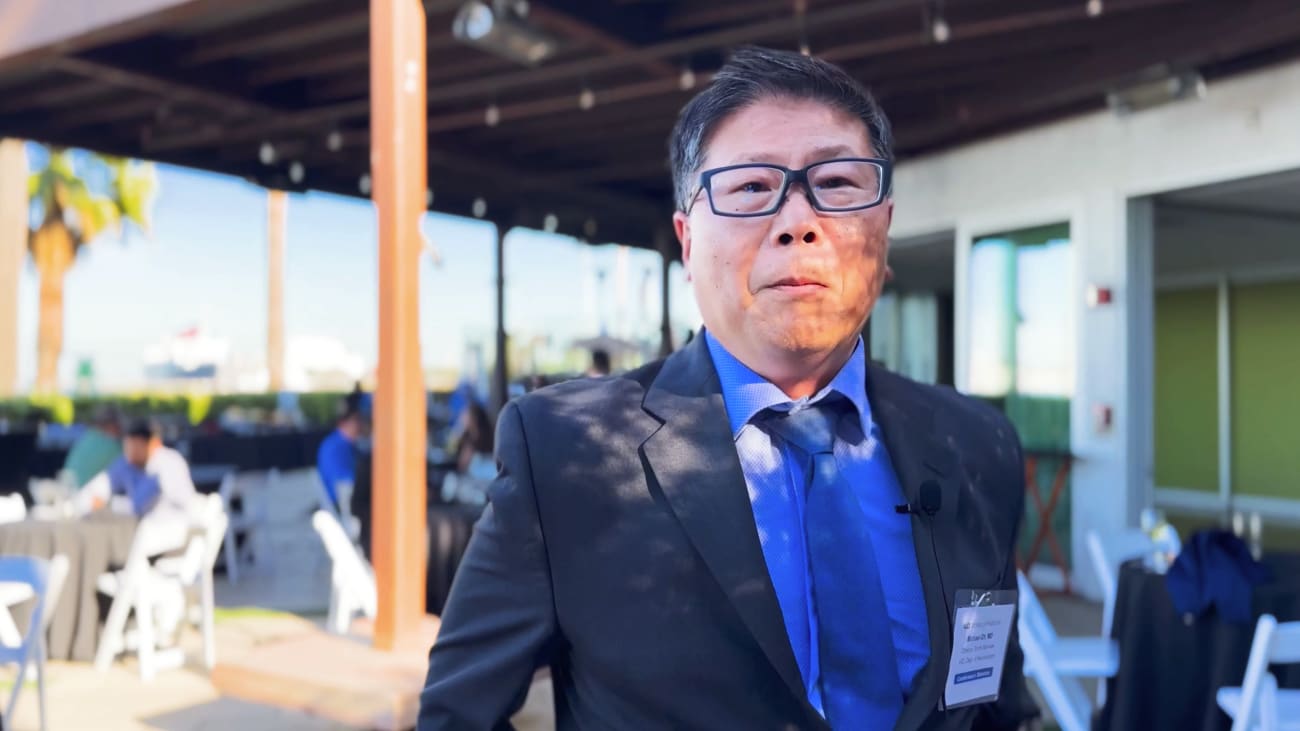 Neurosurgeon presents UCI's role in advancing the use of robotics in